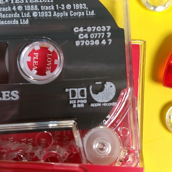 The Beatles/1962-1966 Apple cassette set Mint Condition Out Of Print - Picture 14 of 16